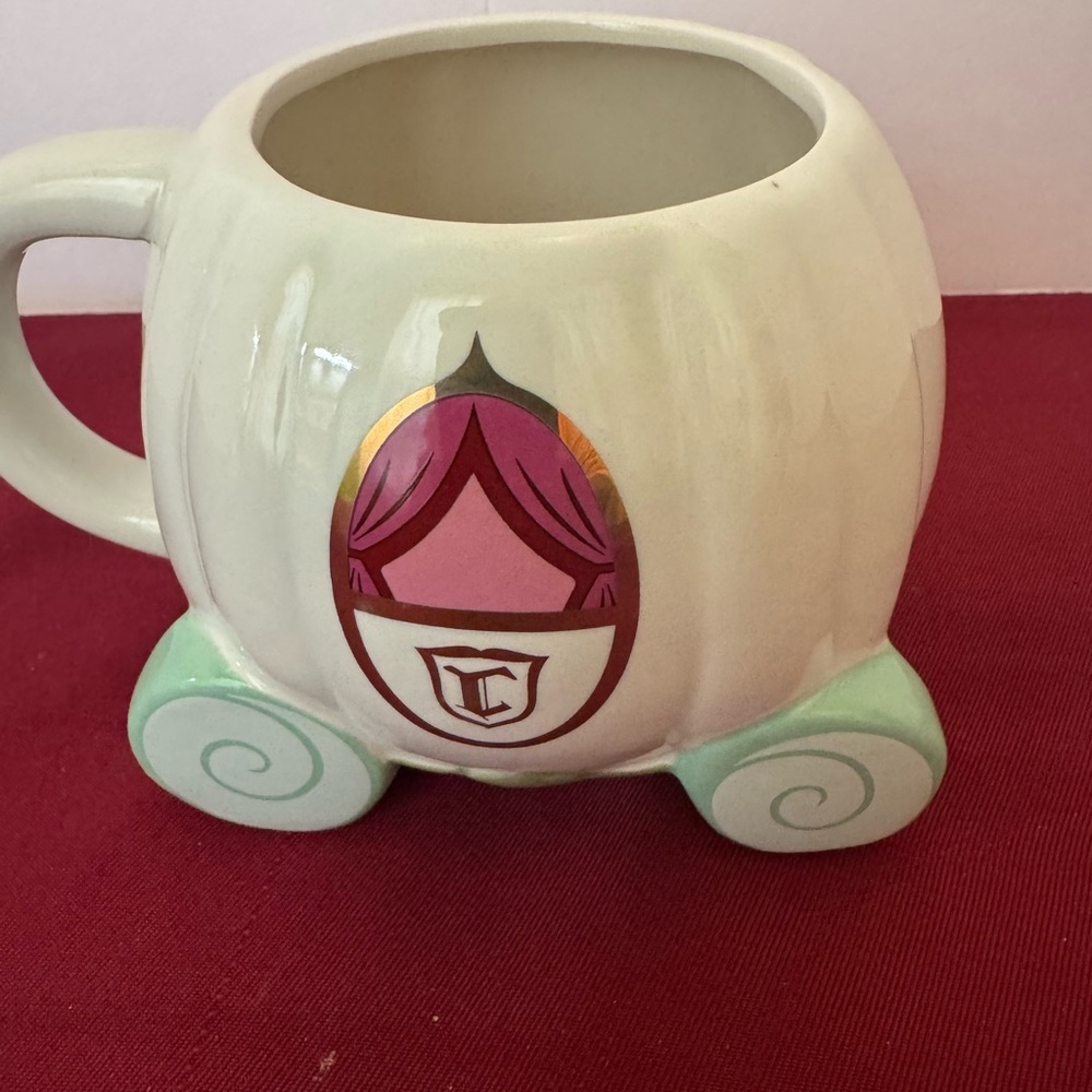 Disney Princess CINDERELLA COACH MUG Ceramic 20 oz Pumpkin Carriage